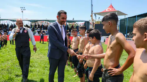 Manavgat’ta 2 Bin Pehlivan Er Meydanına Çıktı