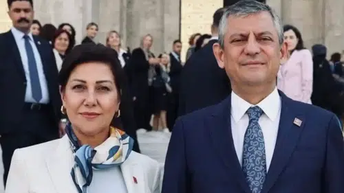CHP Antalya Kadın Kolları’ndan Özgür Özel’e Tam Destek
