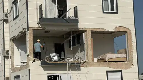 Serik'te Tüp Gazı Patlamasını Deprem Sanıp Sokağa Fırladılar