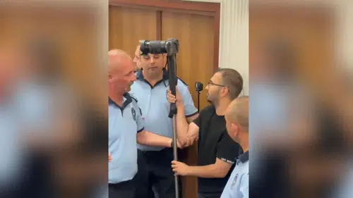 Aydın Büyükşehir Meclisi’nde Tansiyon Yüksek: CHP’li Yetişkin’den ‘Kendi Mikrofonumu Getireceğim’ Tepkisi