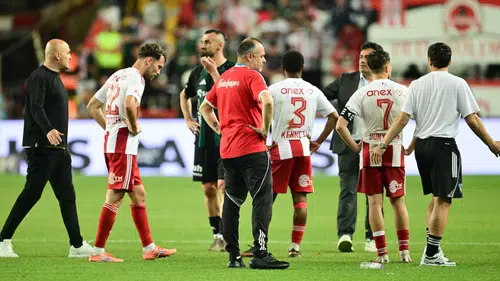 Antalyaspor Düştü! Trabzonspor-Gençlerbirliği Maçı Gündem Yarattı