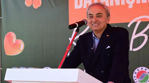 Mesut Kocagöz Müjdeyi Kızıllı'da Verdi: "Kepez'in Artık 1 Lira Borcu Yok! "