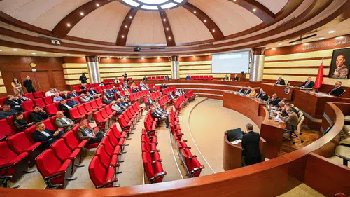 Akdeniz Üniversitesi'ne 50 Milyon TL'lik Destek Tepki Getirdi