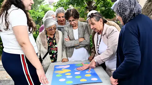 Muratpaşa’da Kıdemli Kent Sakinlerinin Bahar Coşkusu