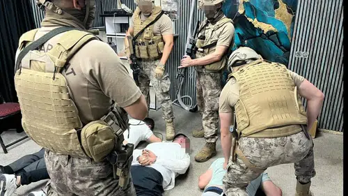 Antalya’da "Altunlar" Çetesine Şafak Darbesi