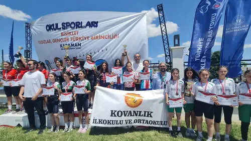 Döşemealtı Kovanlık Köyü Kızları Türkiye Üçüncüsü Oldu!