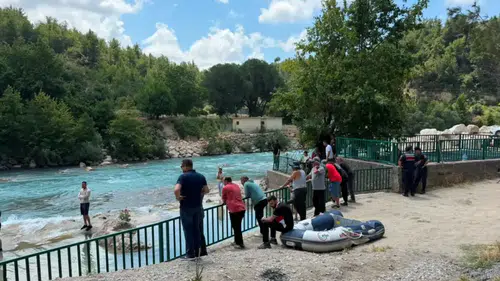 Manavgat'ta Çaya Serinlemek İçin Giren Genç Akıntıya Kapıldı