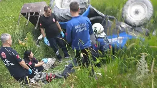 Denizli'de Kontrolden Çıkan Traktör Devrildi! 60 Yaşındaki Sürücü Kurtarılamadı!
