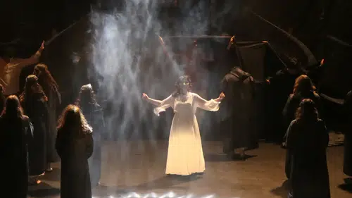 Burdurlu Lise Öğrencilerinin Romeo ve Juliet Yorumu Ezber Bozdu