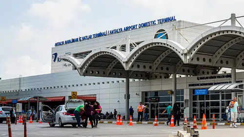 Antalya Havalimanı’nda Akıllara Durgunluk Veren Kaçakçılık