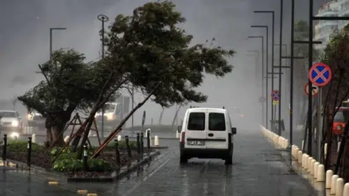 Meteoroloji'den 19 İl için 'Sarı Kod' Uyarısı! Antalya'da Kuvvetli Yağış Bekleniyor