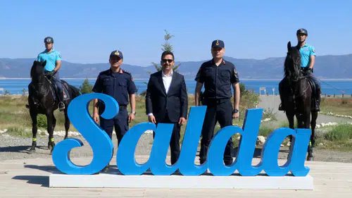 Burdur Salda Gölü'nde Çevre Nöbeti: Atlı Timler Görevde!