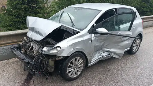 Burdur-Antalya Yolunda İki Araç Çarpıştı: 1 Yaralı