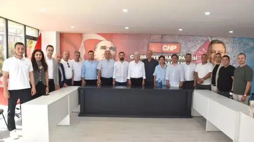 CHP Antalya İl Örgütünün Görevden Alınmasının Ardından 19 İlçe Başkanından Manifesto