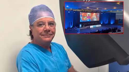 Türk Cerrah Prof. Dr. Oktar Asoğlu İngiltere’deki Kongrede Canlı Ameliyat Yaptı