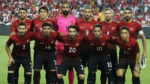 Antalya Dünya Kupası Heyecanında Buluşuyor: Milli Maç Dev Ekranda!