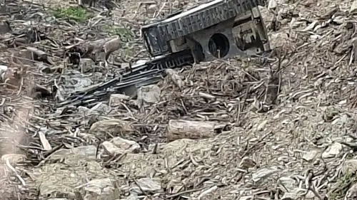 Gazipaşa'da Feci Kaza: Devrilen İş Makinesinin Altında Kaldı!