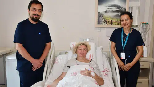 Alanya'da Solunum Sıkıntısıyla Hastaneye Gitti! Karnından 12 Kiloluk Tümör Çıkarıldı