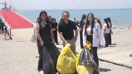 Serik'te Caretta Carettalar İçin Sahil Temizliği Yapıldı