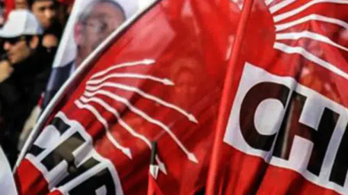 "Mutlak Butlan" Kararına Tepki: Eski CHP Kadın Kolları Safını Seçti