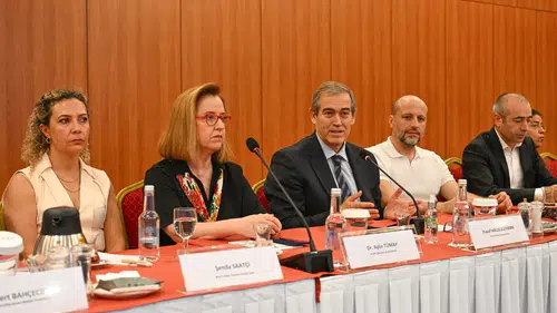 Antalya Bilişim Sektörüne KOSGEB ve Yatırım Fonları Tanıtıldı