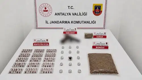Kepez'de Narkotik Operasyonu: Uyuşturucu ve Tabanca Ele Geçirildi