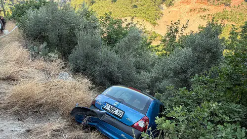 Alanya’da Şarampole Uçan Otomobili Beton Mikseri Tuttu