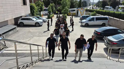 Antalya ve Isparta Bağlantılı Sahte Reklamlarla Vurgun: Kripto Varlıklara ve Lüks Araçlara Kilit Vuruldu