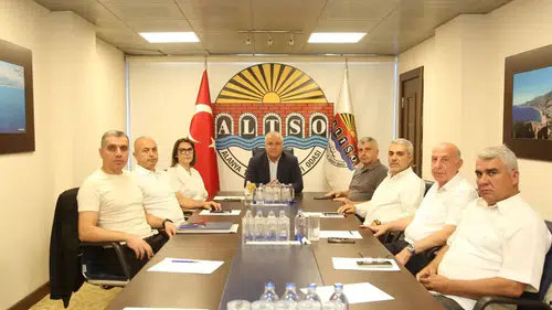 Alanya'nın Tescilli Keçiboynuzu Türkiye Yolcusu