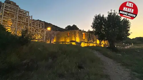 Antalya’da Gece Müzeciliği! Patara Antik Kenti Işıl Işıl!