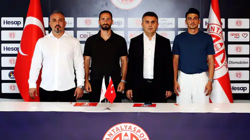 Antalyaspor'dan Transfer Hamlesi: 2 Yıldız İsim 2 Yıl Daha Kadroda