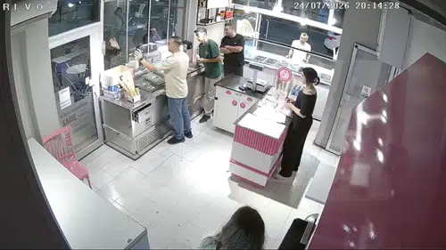 Adana'da Kan Donduran Cinayet! Önce El Salladı, Sonra Tetiği Çekti