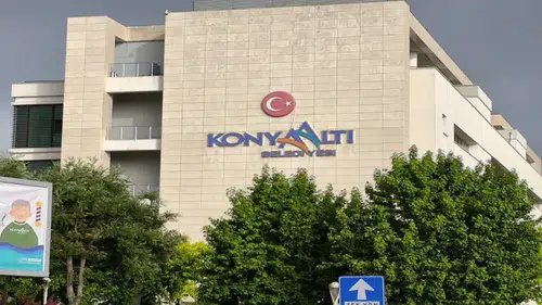 Antalya’da Belediyeden Personeline “Sıcak İzni”