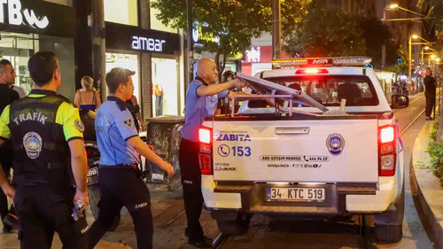 Kaldırım İşgallerine Geçit Yok! Zabıtadan Kapalı Yol ve Işıklar'da Sıkı Denetim