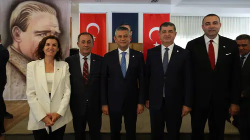 Aliye Coşar'dan YENİ Parti Açıklaması!