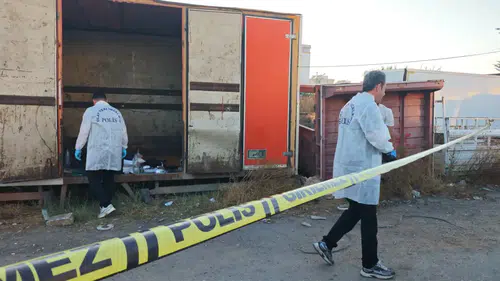 Antalya'da Acı Olay! Konteynerin Yanında Hareketsiz Bulundu