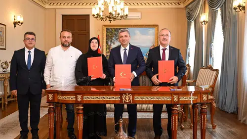 Muratpaşa'da Ortaokula Uygulamalı Eğitim Alanı ve Mescit: Protokol İmzalandı