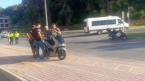 Manavgat’ta İki Motosiklet Çarpıştı: 2 Sürücü Yaralandı