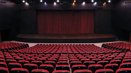 Antalya Şehir Tiyatroları'na Meclisten Turne Vizesi Çıktı