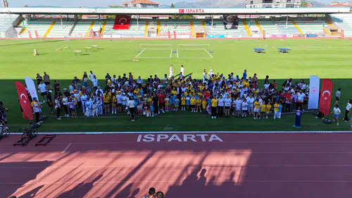 Isparta'da Spor Okulları Yaz Mesaisine Başladı! 21 Branşta Eğitim Veriliyor