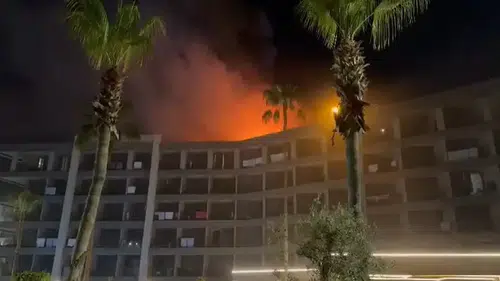 Alanya'da Otelde Yangın Paniği: Turistler Tahliye Edildi