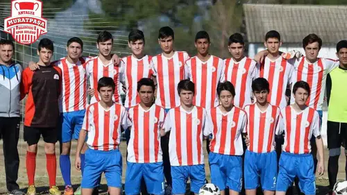 Muratpaşa'da Futbol Yaz Spor Okulu Kayıtları Başladı