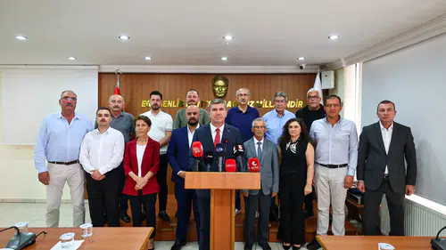 Burdur Belediye Başkanı ve Meclis Üyeleri CHP'den İstifa Etti