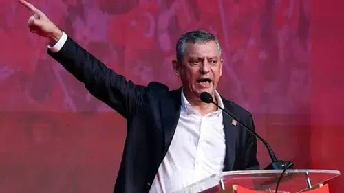 Özgür Özel'den Yeni Parti İçin Tarih ve İsim Sinyali