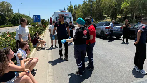 Antalya'da D-400'de Zincirleme Kaza: 3 araç Birbirine Girdi
