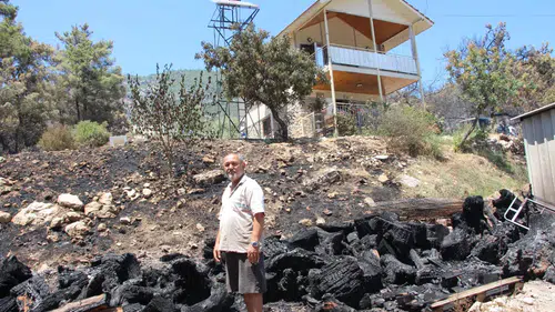 Kumluca'daki Orman Yangınında Emekli İtfaiyecinin Evi İçin Mücadelesi