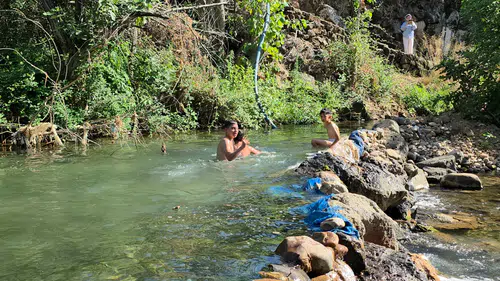 Termometre Yandı, Çocuklar Daldı! Hatay’da Dere Keyfi