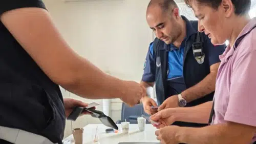 Kepez'de Pazarda Kaybolan Baba Yadigarı 14 Gün Sonra Geri Döndü