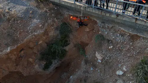 Deniz Keyfi Kabusa Döndü! Uçurumda Mahsur Kalan Vatandaş İçin Seferber Oldular!