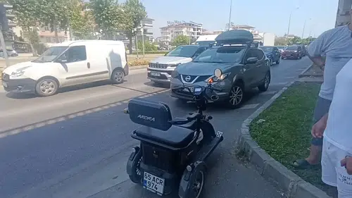 Manavgat'ta Trafik Işığı Karışıklığı Kazaya Yol Açtı: 1 Yaralı